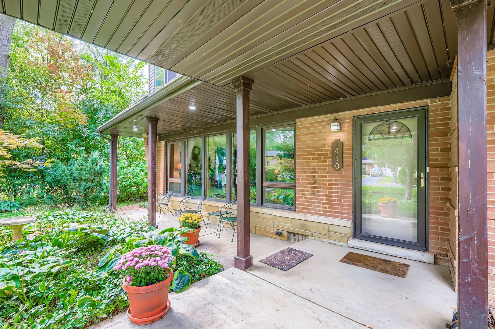 1450 S Stewart Avenue, Lombard, IL 60148