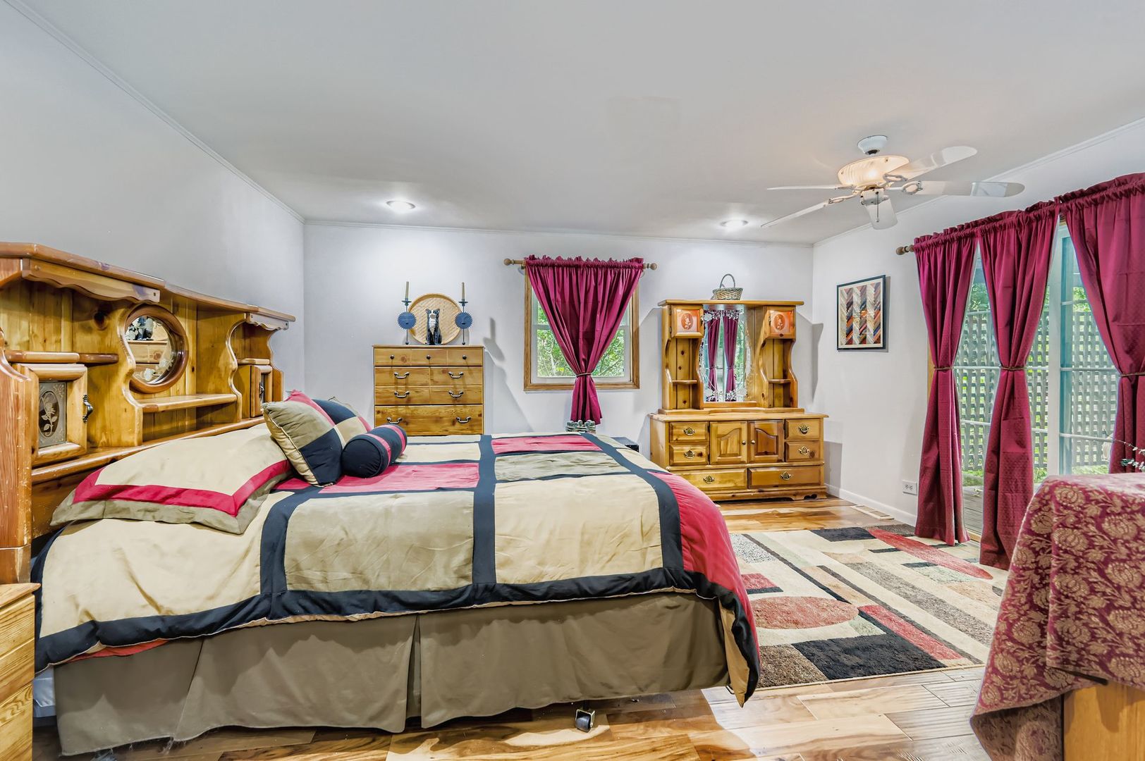 1450 S Stewart Avenue, Lombard, IL 60148