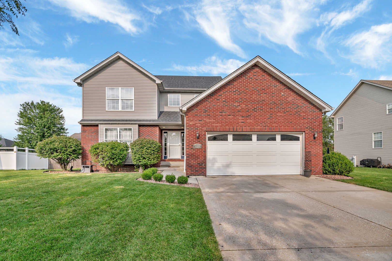 1110 S Sandstone Drive, Diamond, IL 60416