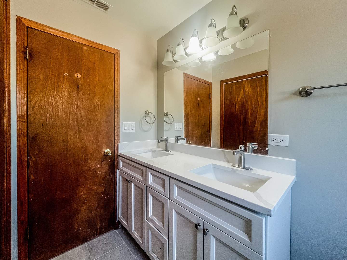 301 Bohland Avenue, Bellwood, IL 60104
