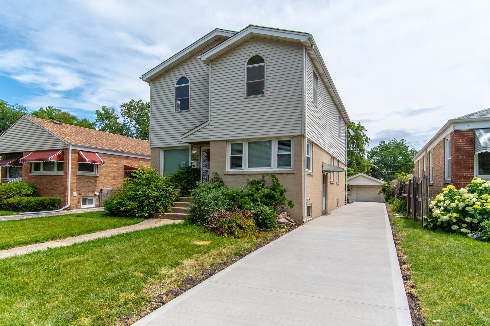 301 Bohland Avenue, Bellwood, IL 60104