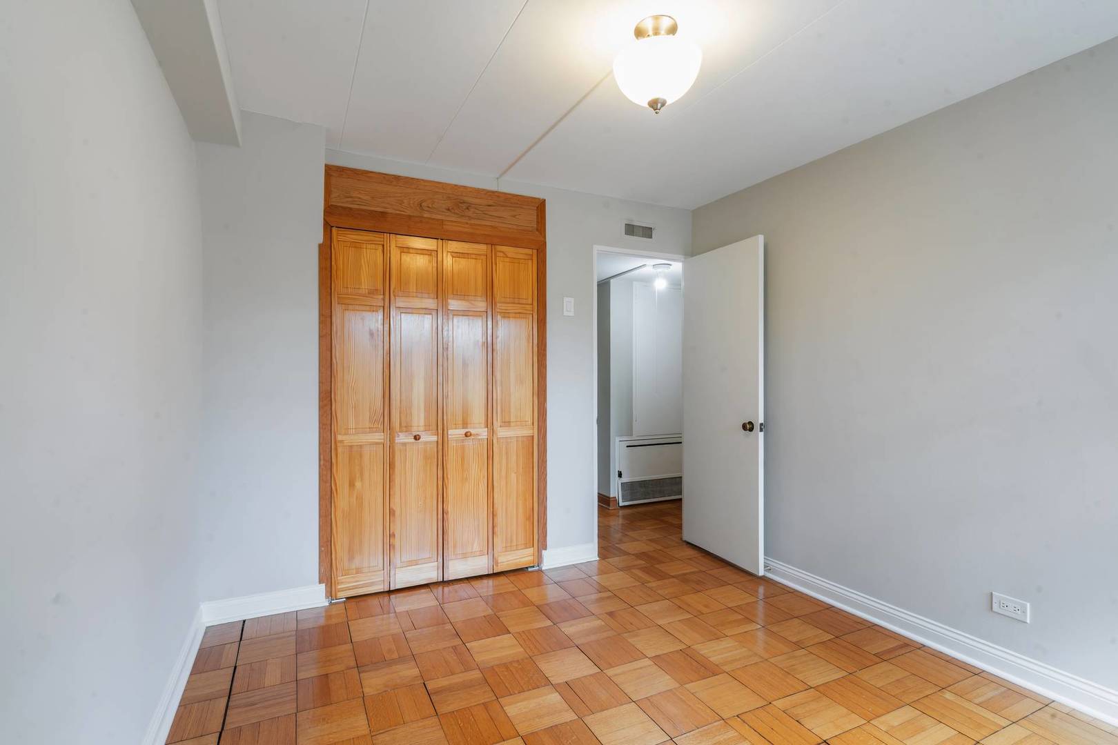 7212 Oak Avenue #3NE, River Forest, IL 60305