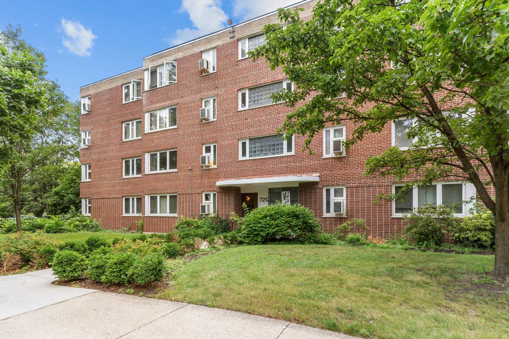 7212 Oak Avenue #3NE, River Forest, IL 60305