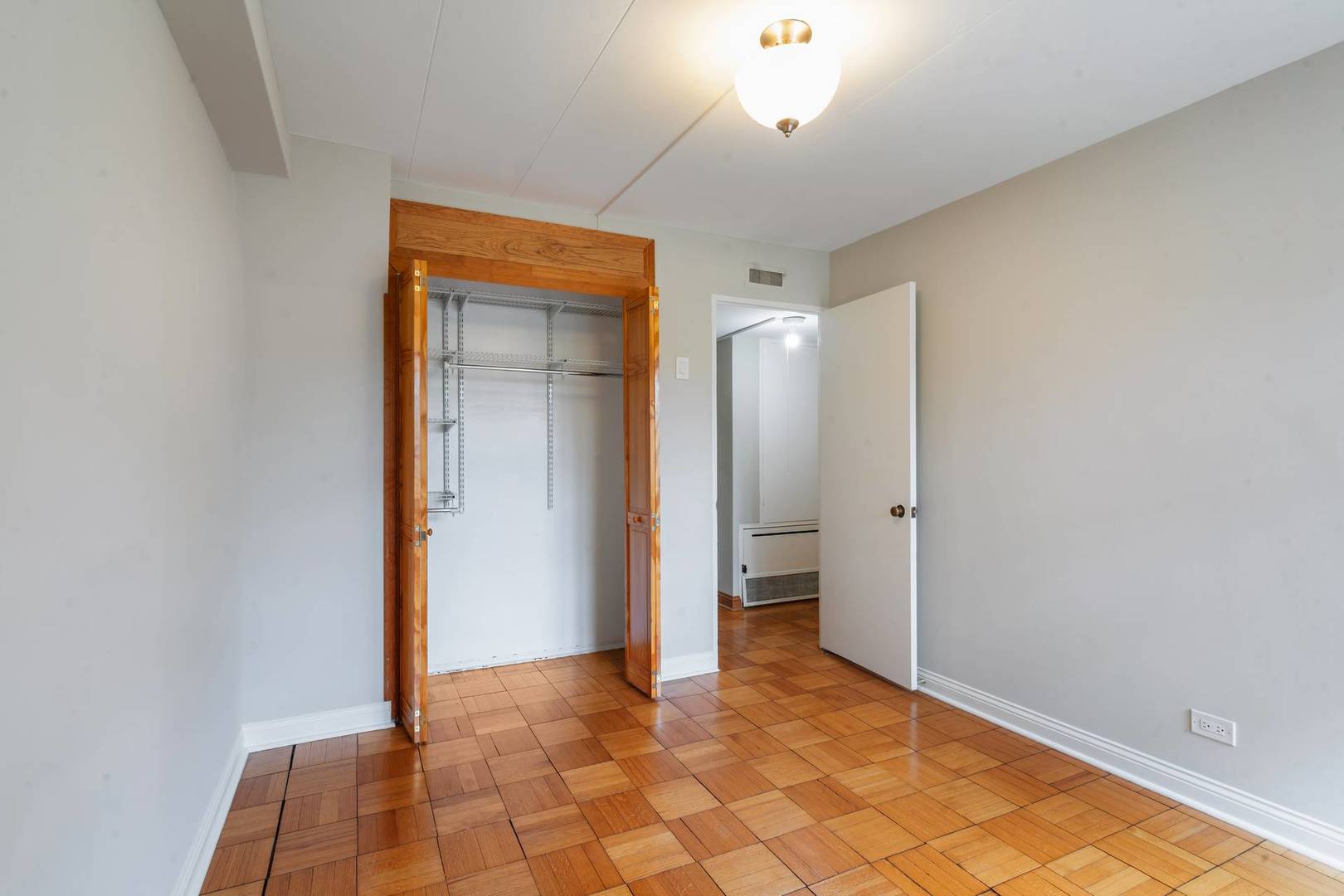 7212 Oak Avenue #3NE, River Forest, IL 60305