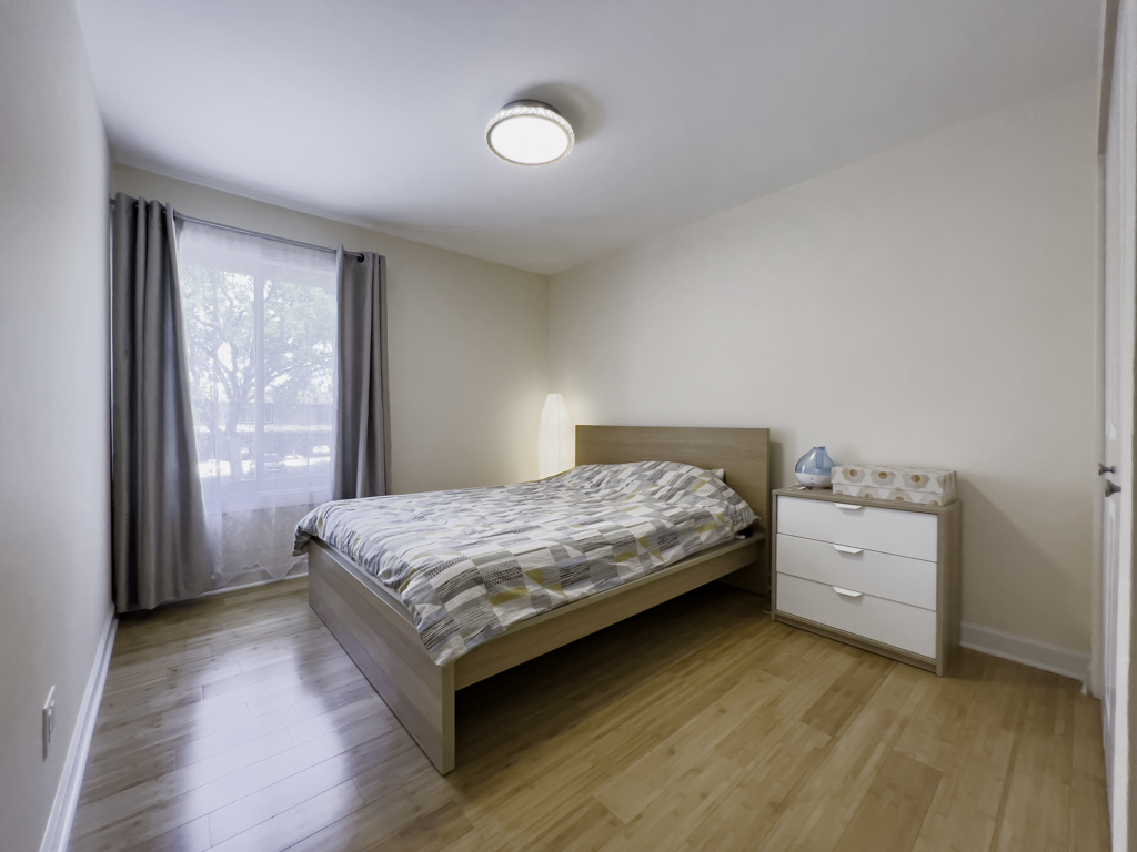 26 Cour Versaille Court #26, Palos Hills, IL 60465