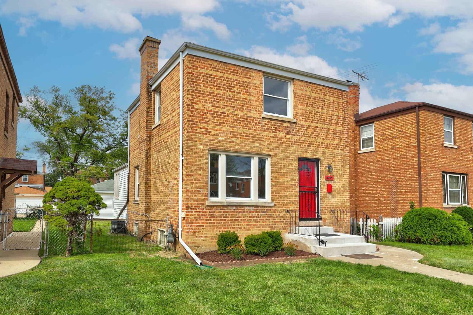 3901 Jackson Street, Bellwood, IL 60104