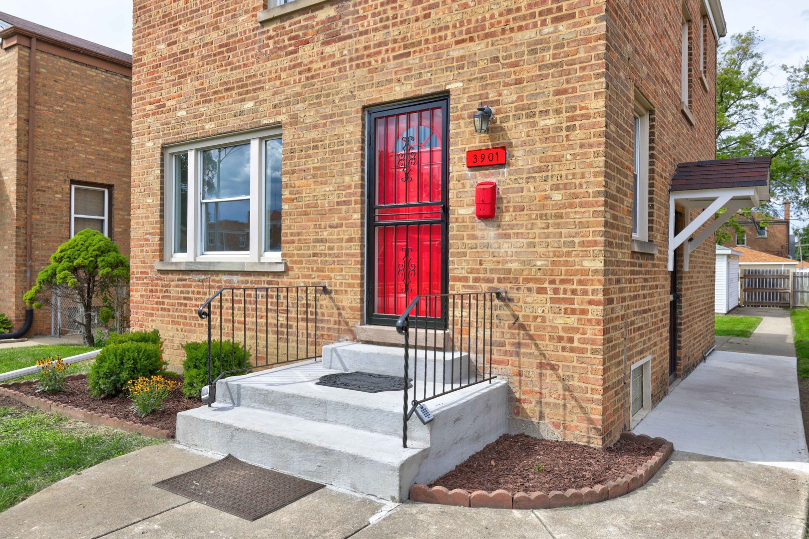 3901 Jackson Street, Bellwood, IL 60104