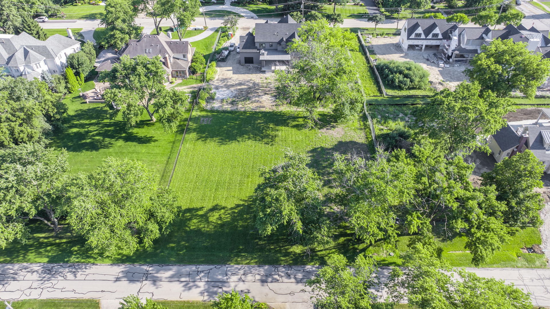 15W371 61st Place, Burr Ridge, IL 60527