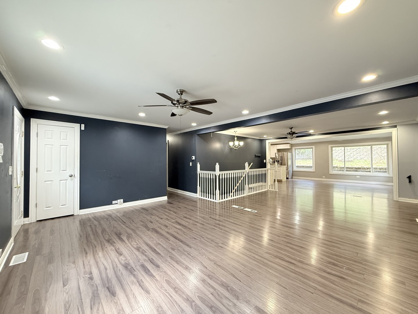 541 Blackhawk Drive, Lake In The Hills, IL 60156