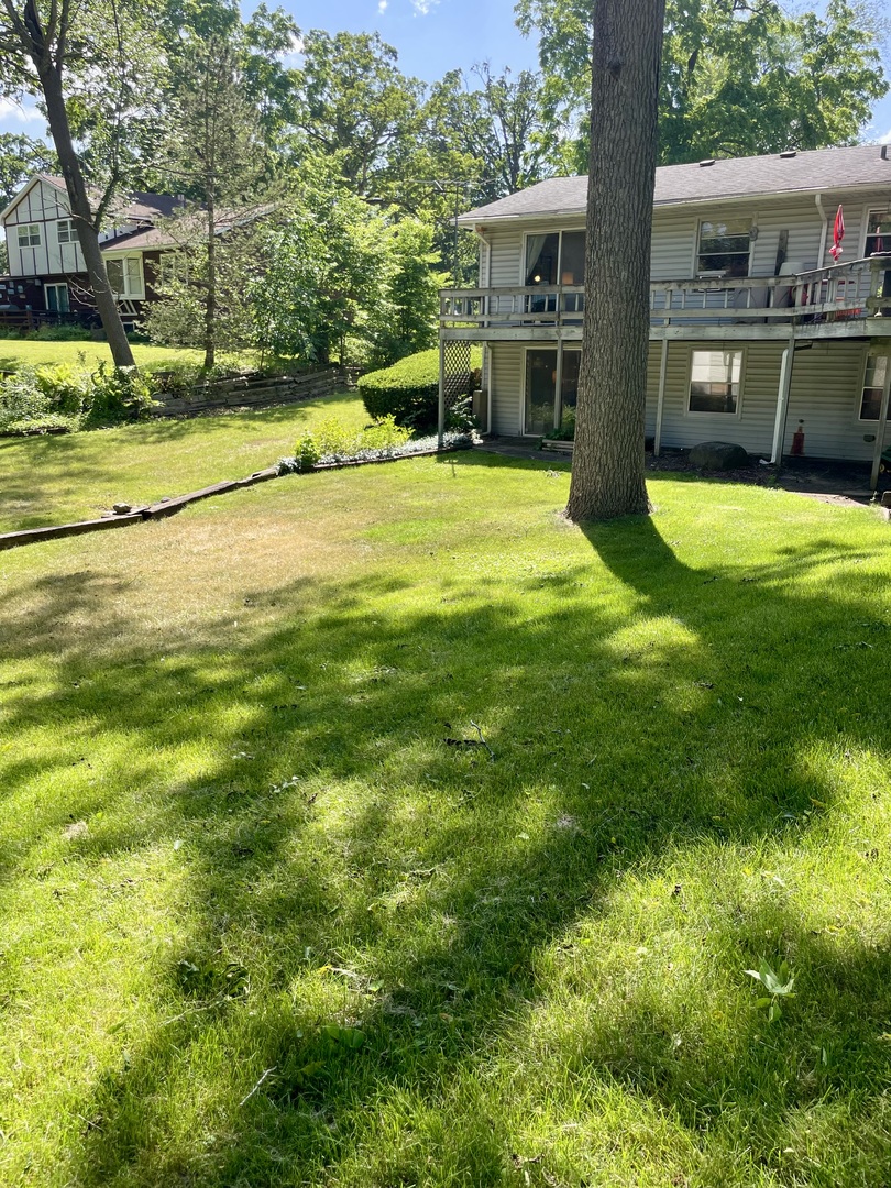 7710 Ravina Drive, Spring Grove, IL 60081