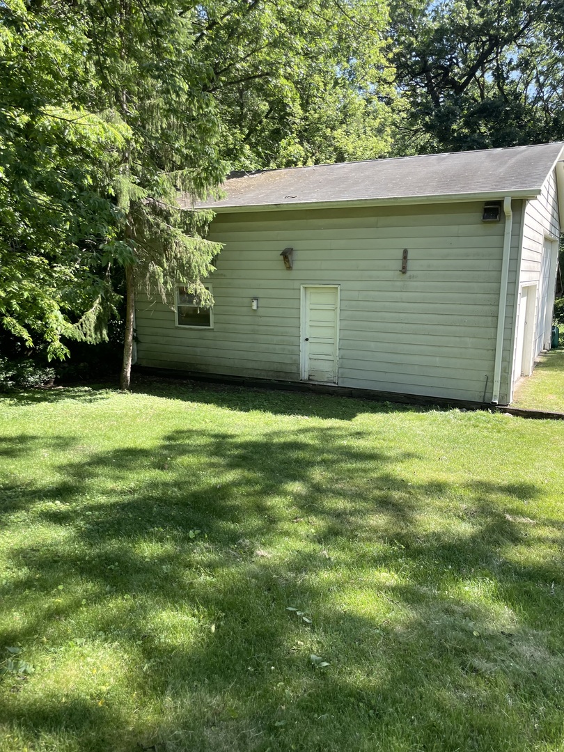 7710 Ravina Drive, Spring Grove, IL 60081