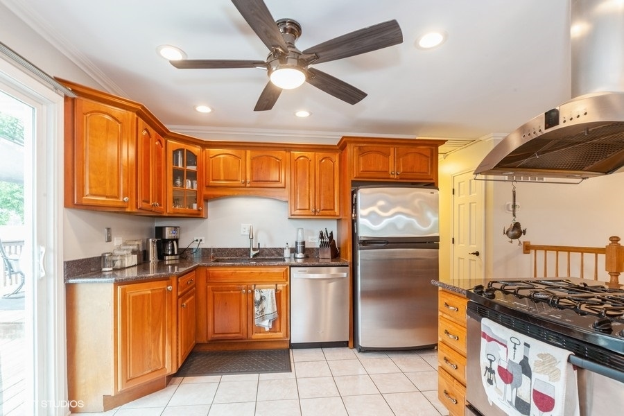 2S200 Valley Road, Lombard, IL 60148
