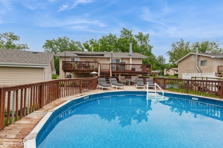 2S200 Valley Road, Lombard, IL 60148