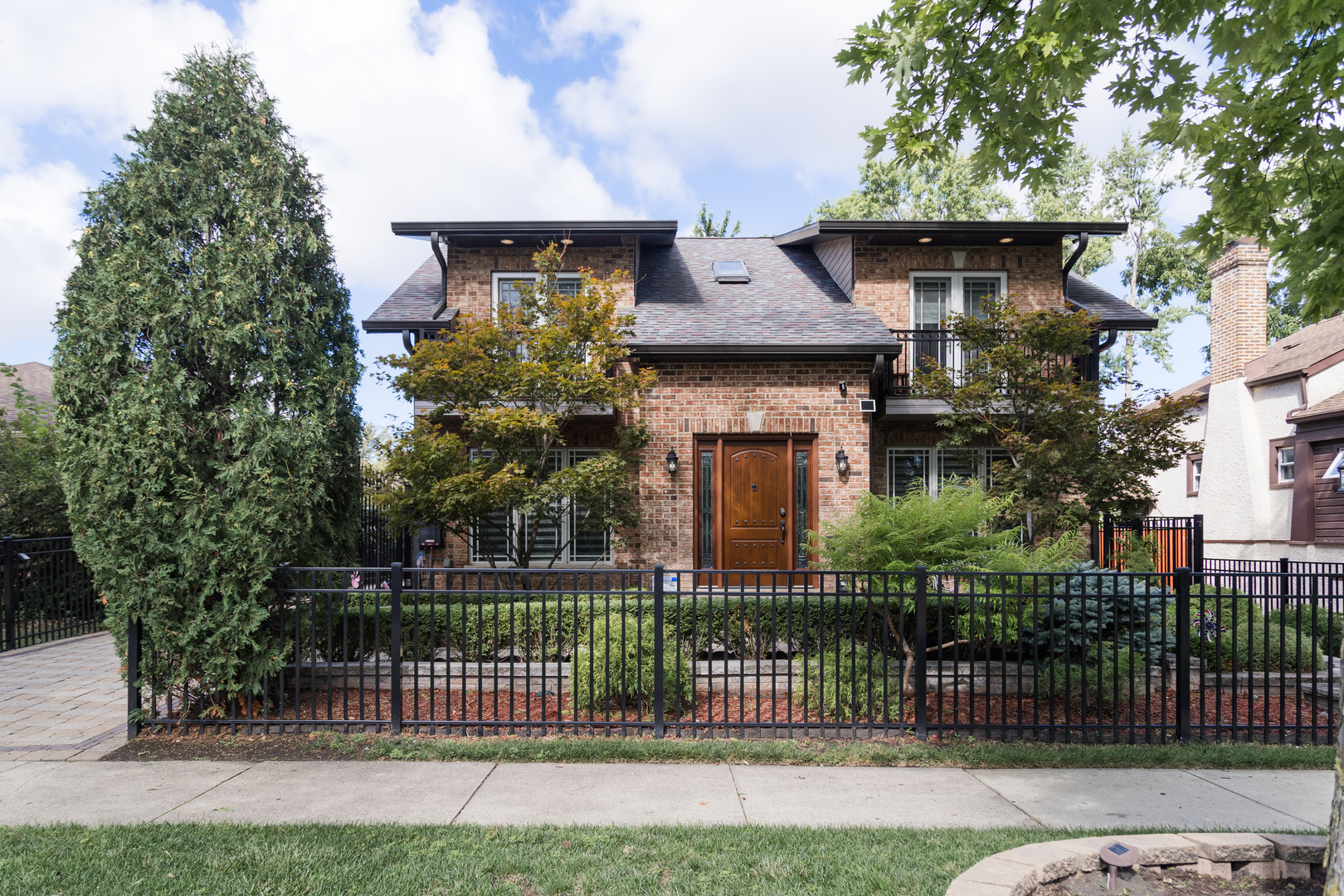 1052 Margret Street, Des Plaines, IL 60016