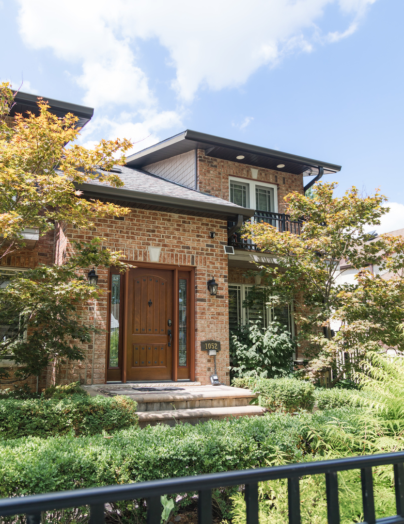 1052 Margret Street, Des Plaines, IL 60016