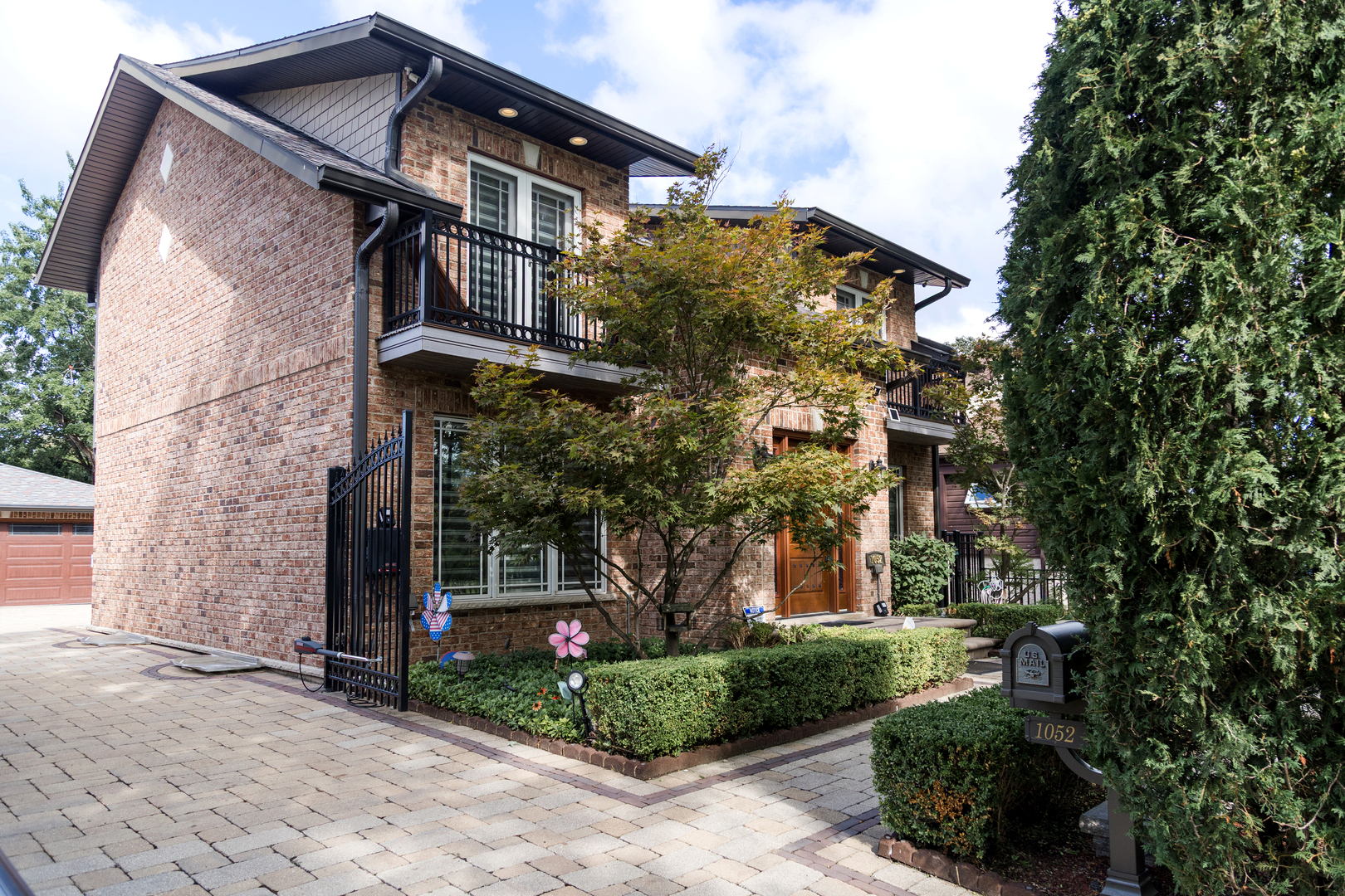 1052 Margret Street, Des Plaines, IL 60016
