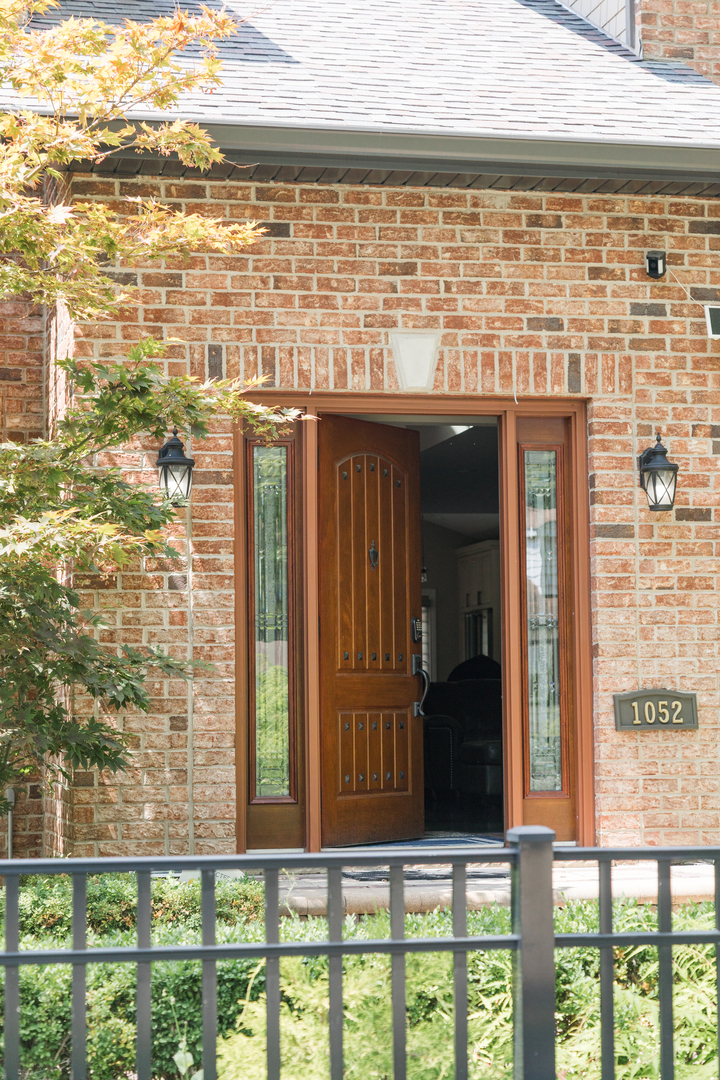 1052 Margret Street, Des Plaines, IL 60016