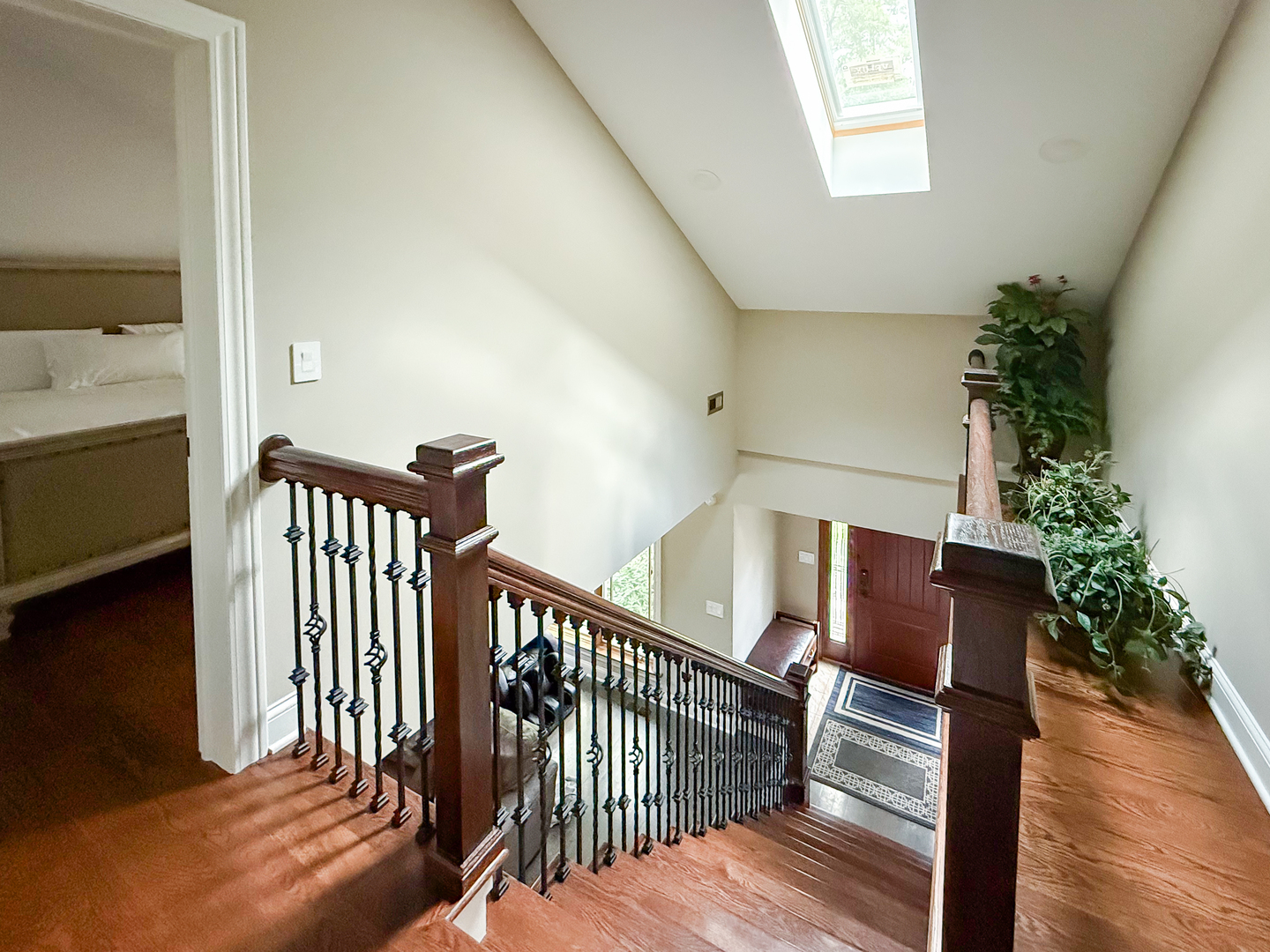 1052 Margret Street, Des Plaines, IL 60016
