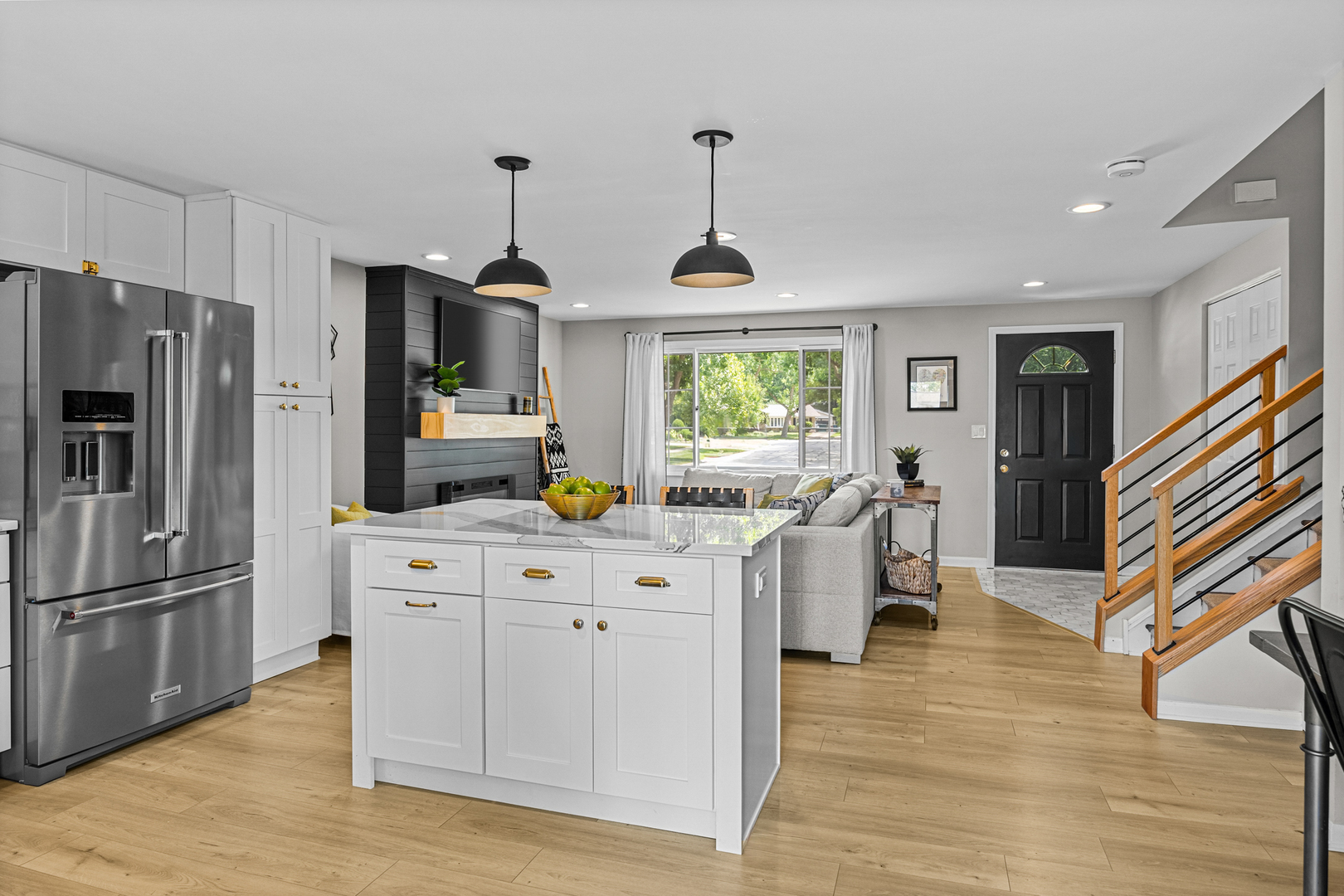 410 Andrew Lane, Schaumburg, IL 60193