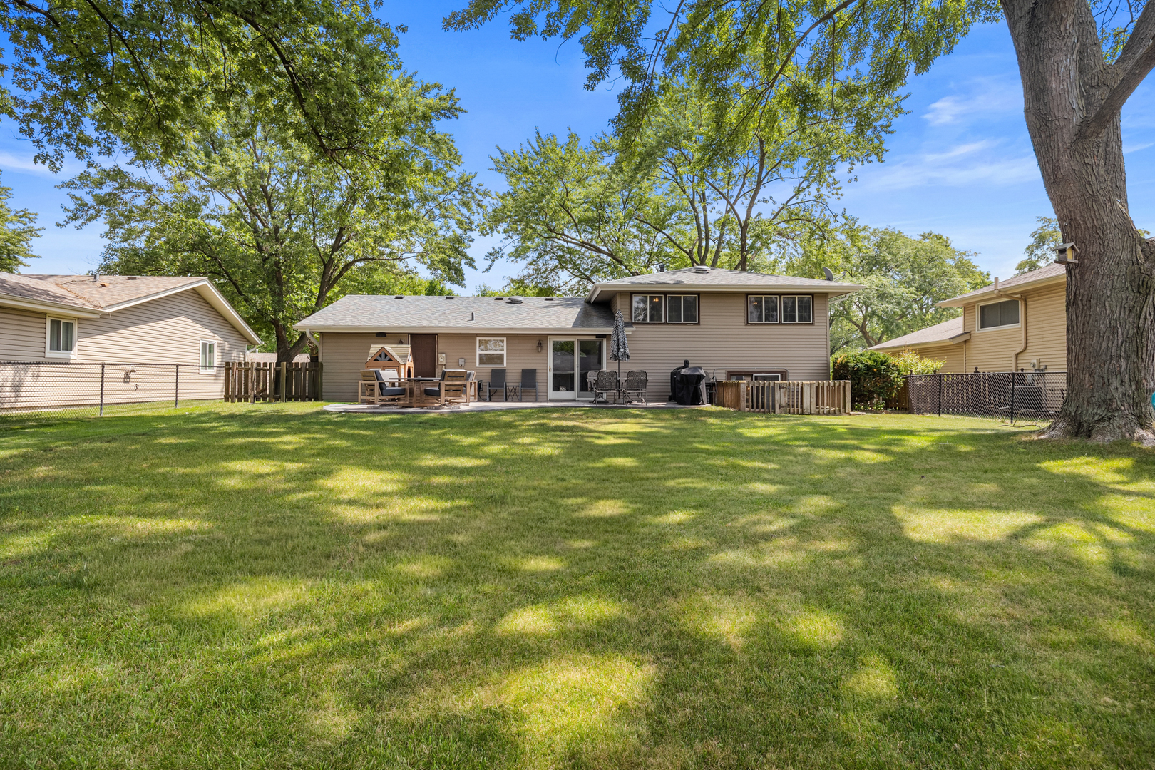 410 Andrew Lane, Schaumburg, IL 60193