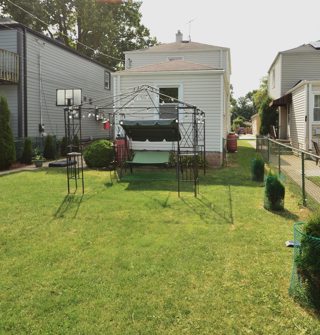 3933 Clinton Avenue, Stickney, IL 60402