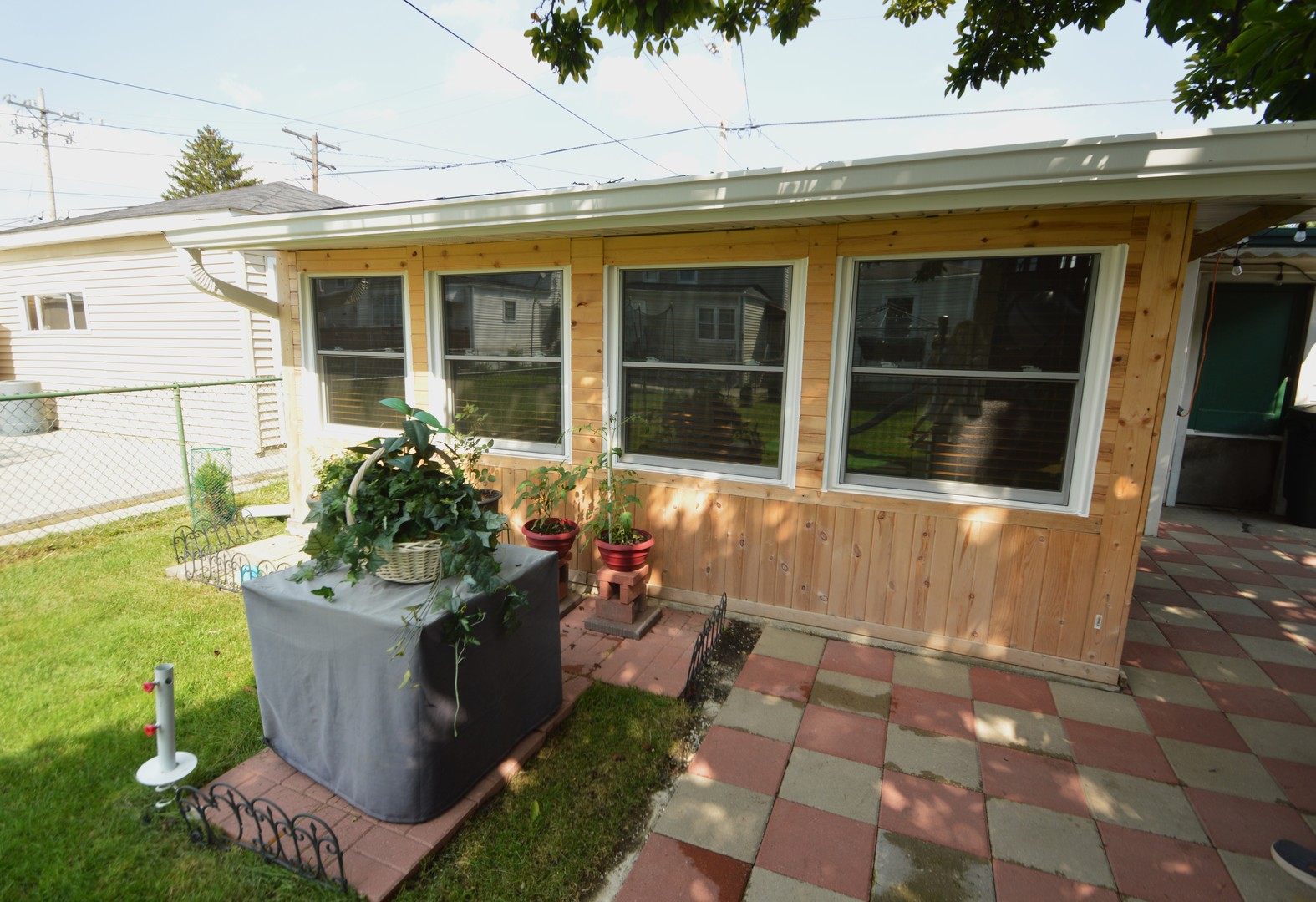 3933 Clinton Avenue, Stickney, IL 60402