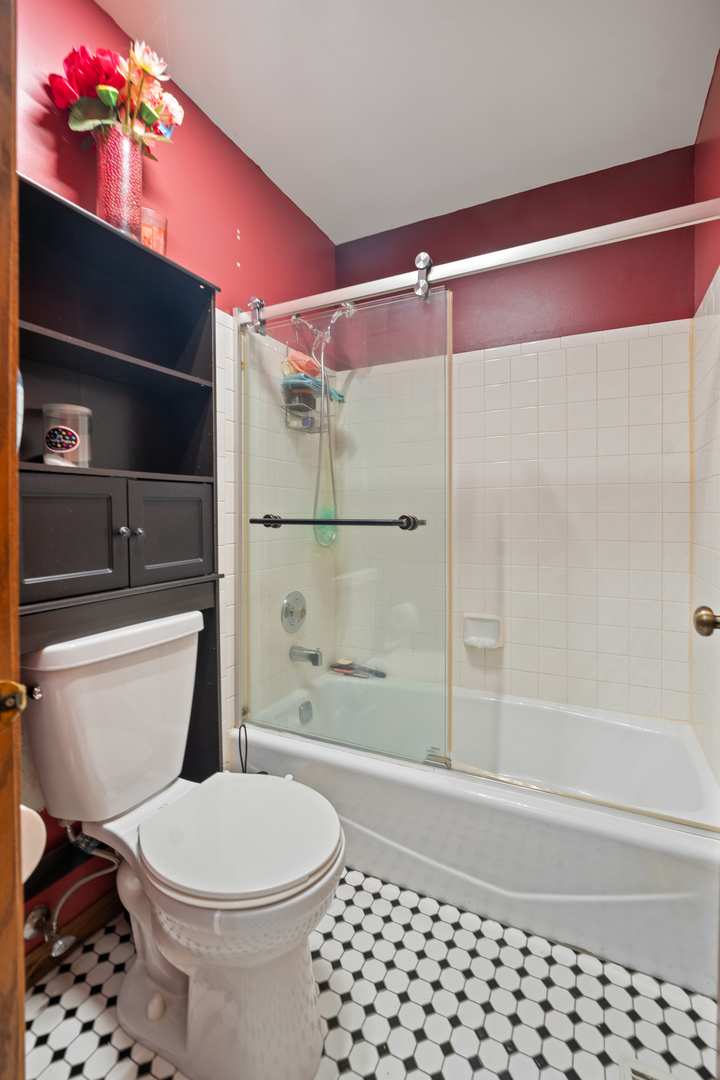 2828 Brighton Court, Westchester, IL 60154