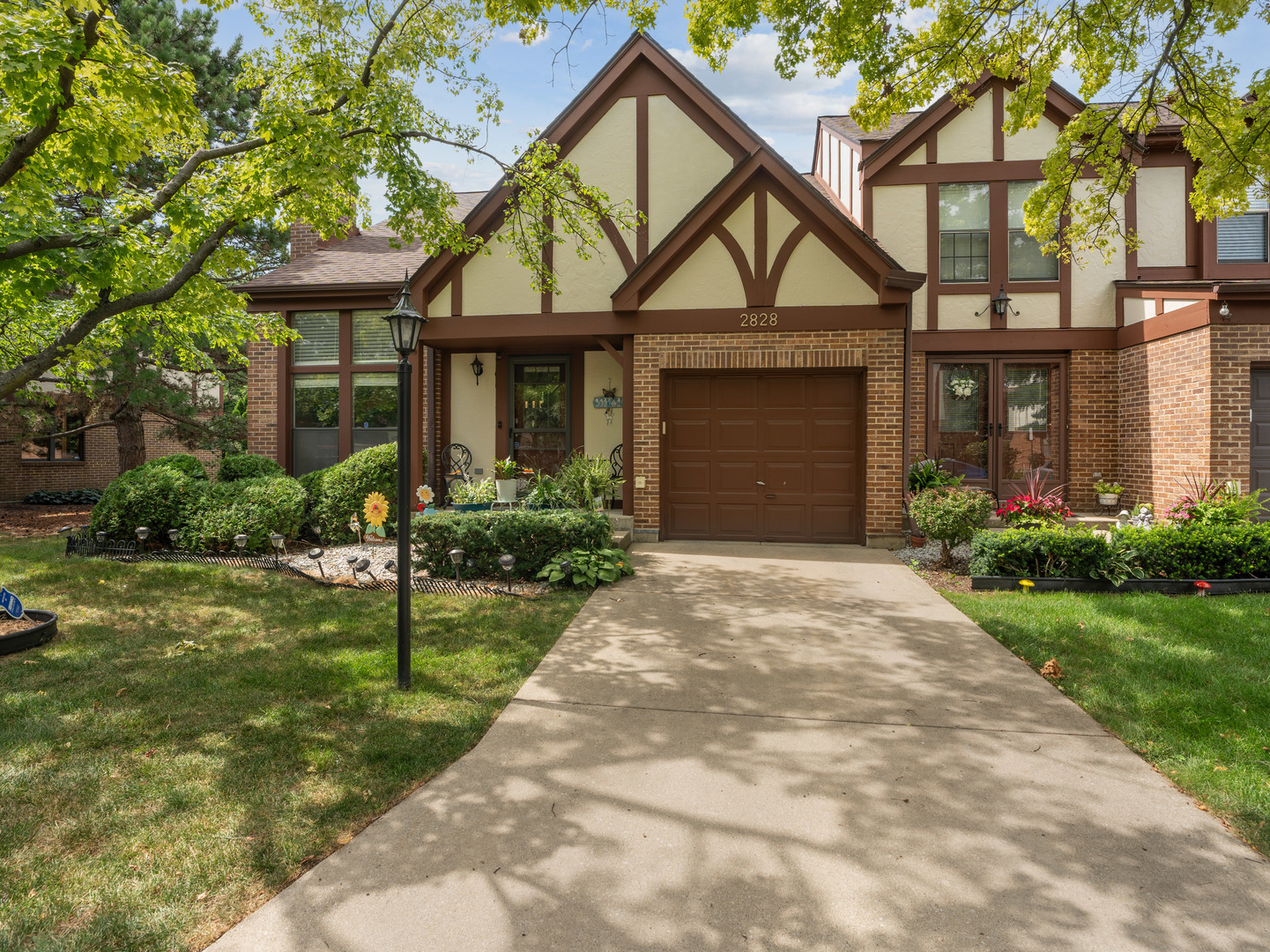 2828 Brighton Court, Westchester, IL 60154