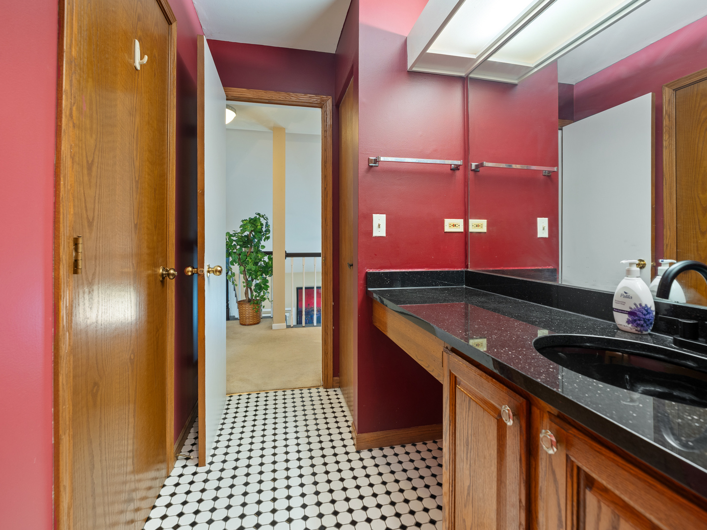 2828 Brighton Court, Westchester, IL 60154