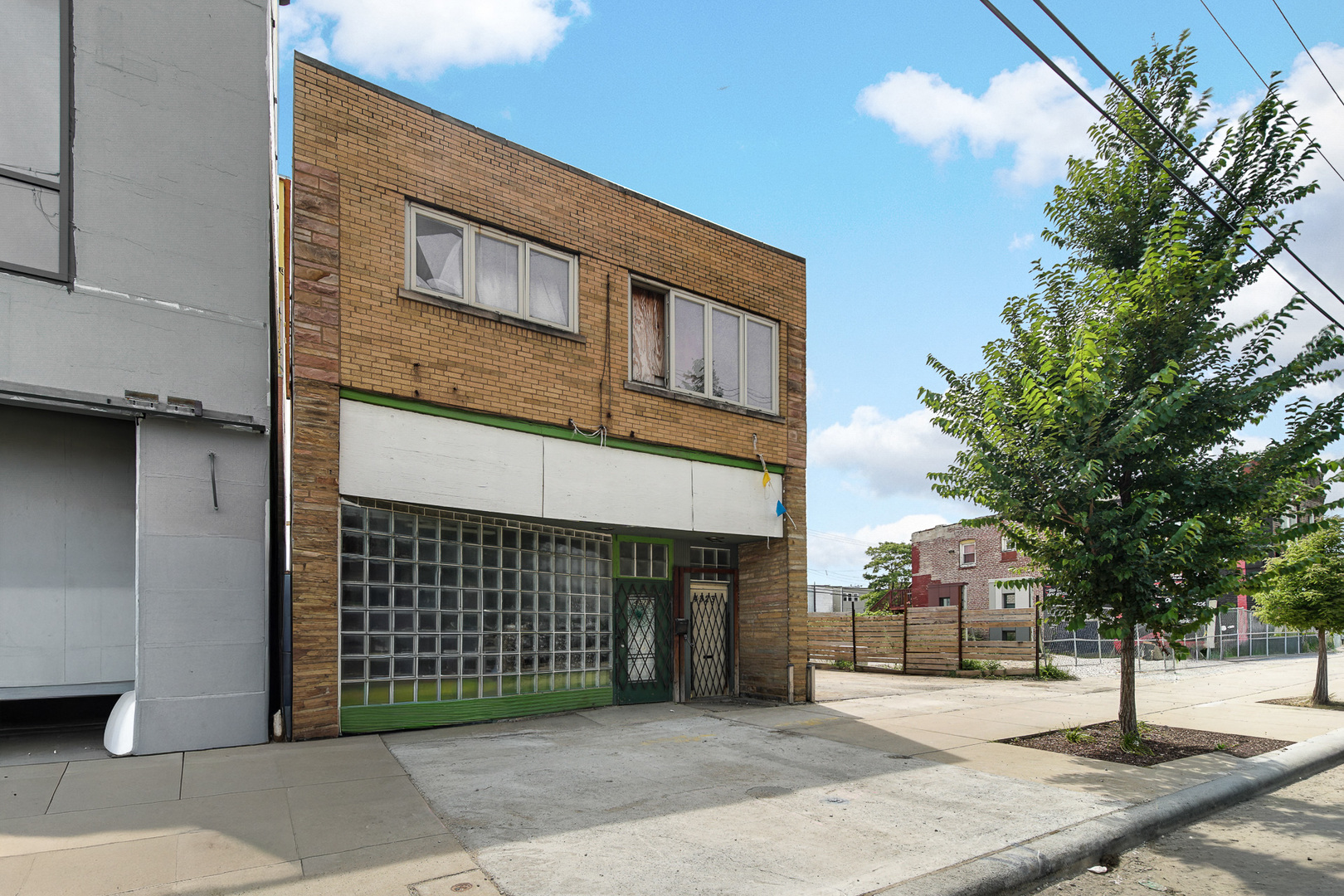 4323 W Madison Street, Chicago, IL 60624