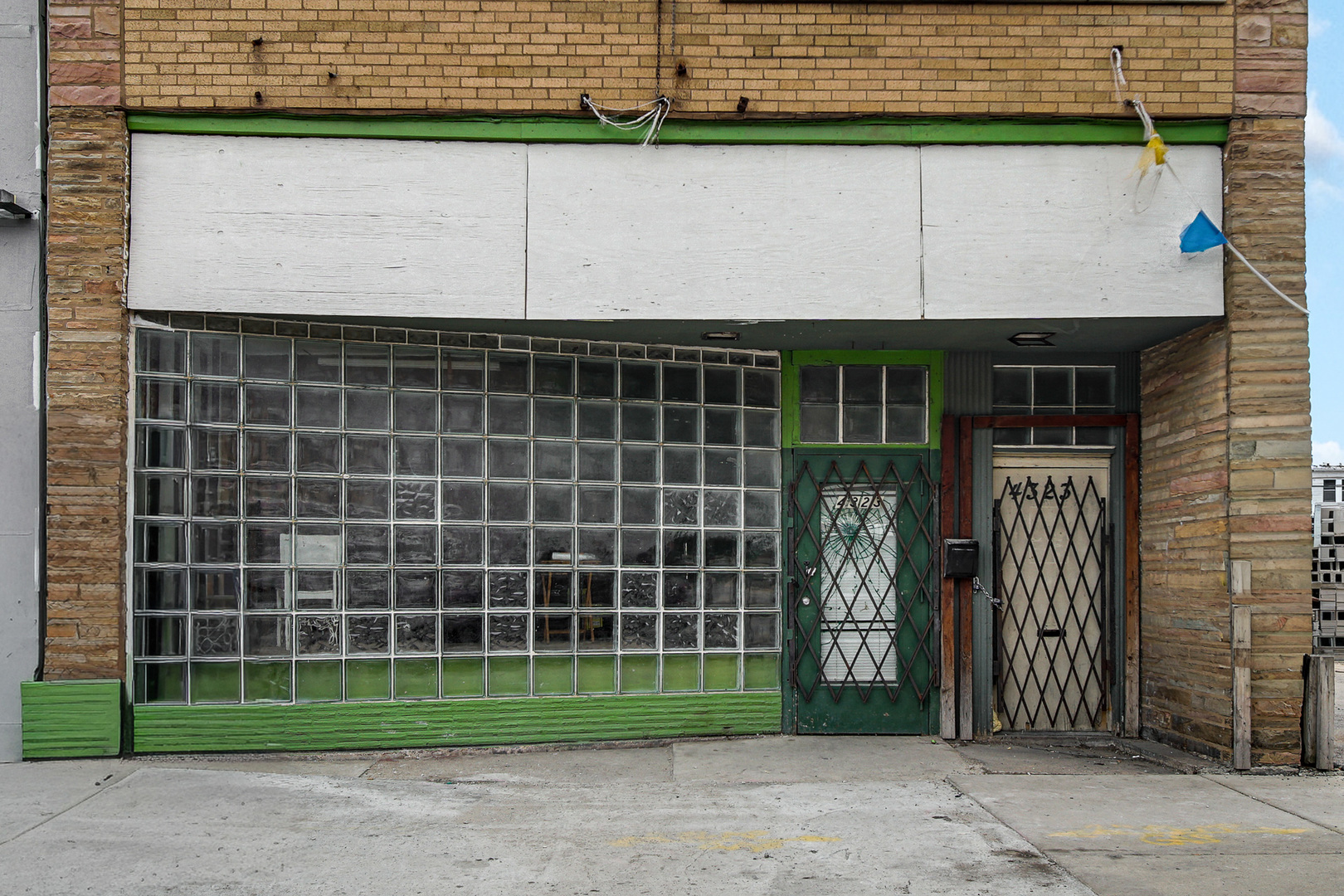 4323 W Madison Street, Chicago, IL 60624