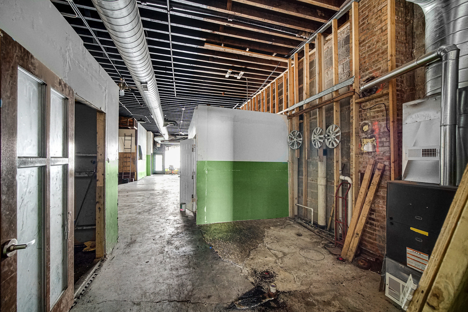 4323 W Madison Street, Chicago, IL 60624