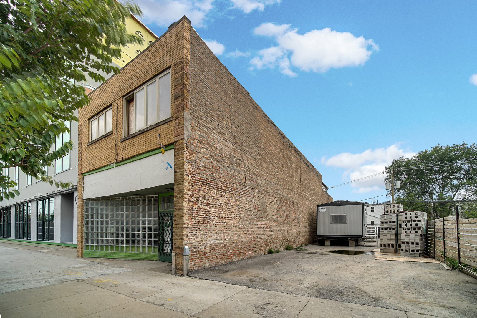 4323 W Madison Street, Chicago, IL 60624