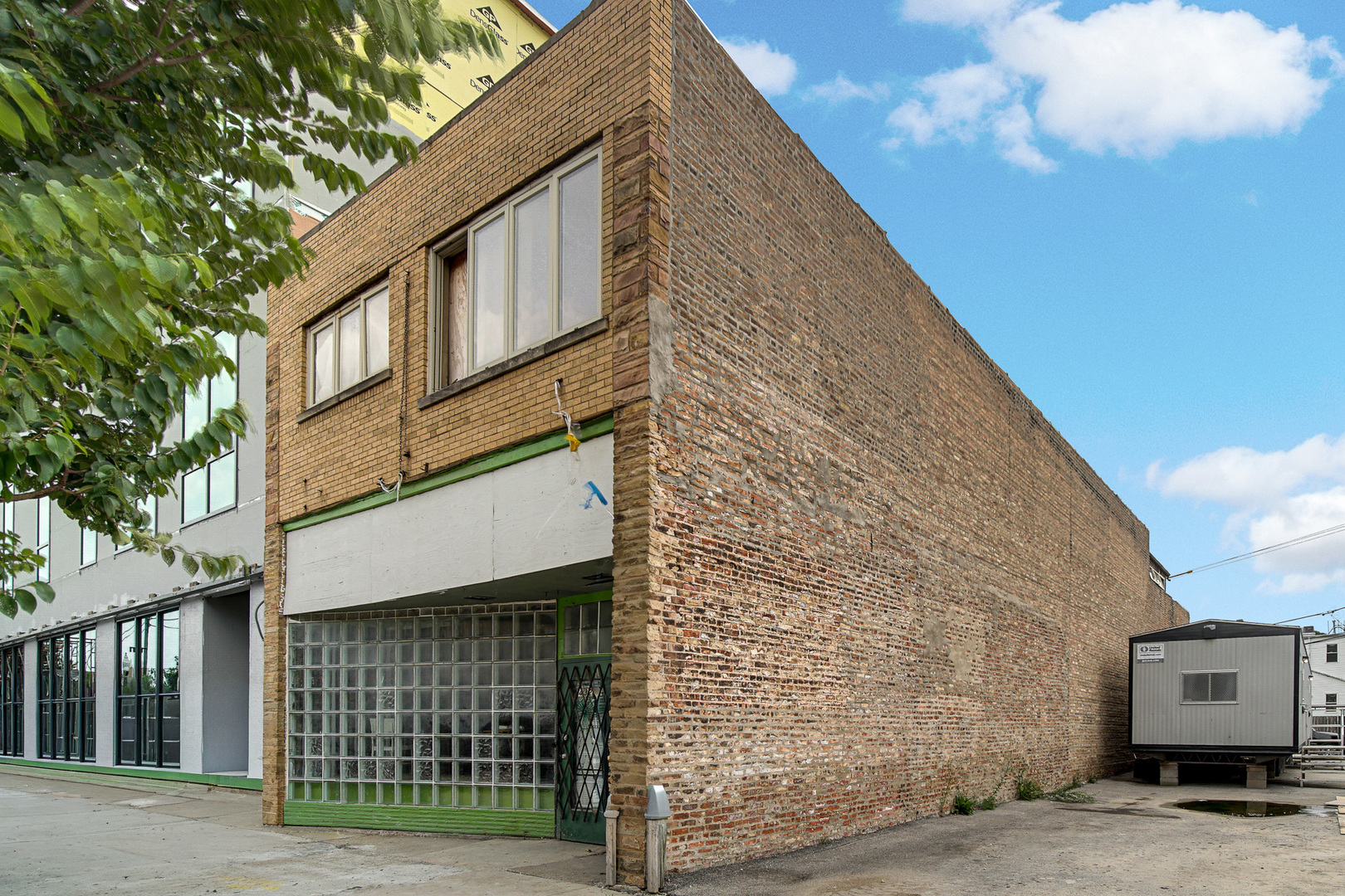 4323 W Madison Street, Chicago, IL 60624