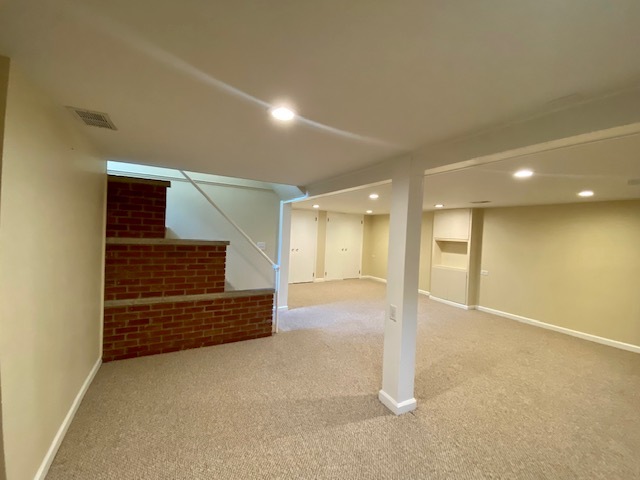 587 Wilshire Avenue, Glen Ellyn, IL 60137