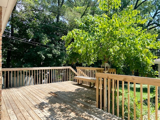 587 Wilshire Avenue, Glen Ellyn, IL 60137