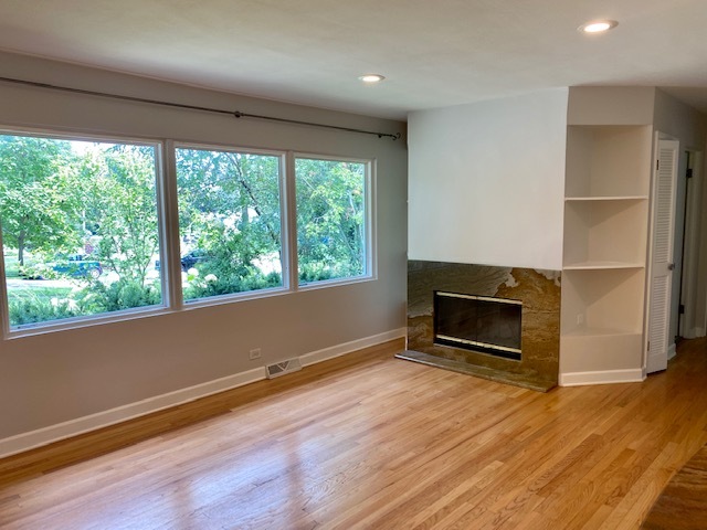 587 Wilshire Avenue, Glen Ellyn, IL 60137