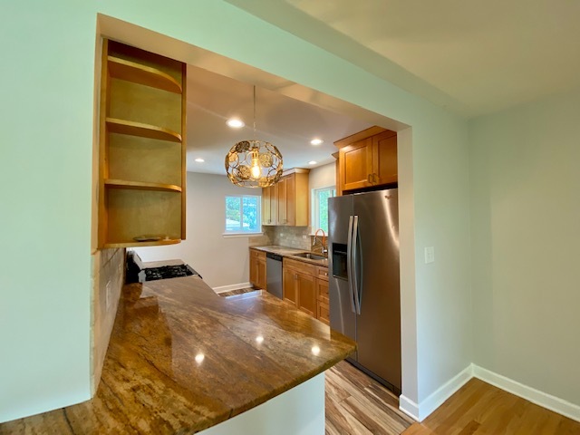 587 Wilshire Avenue, Glen Ellyn, IL 60137