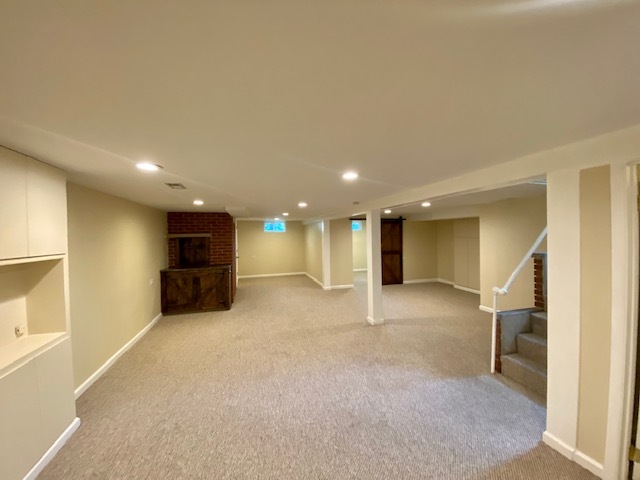 587 Wilshire Avenue, Glen Ellyn, IL 60137