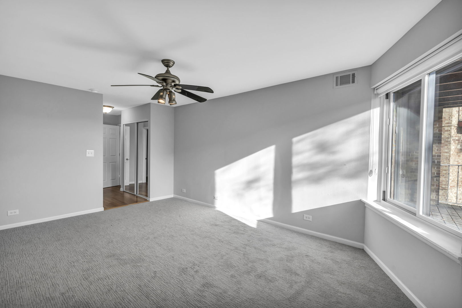 5400 Astor Lane #212, Rolling Meadows, IL 60008
