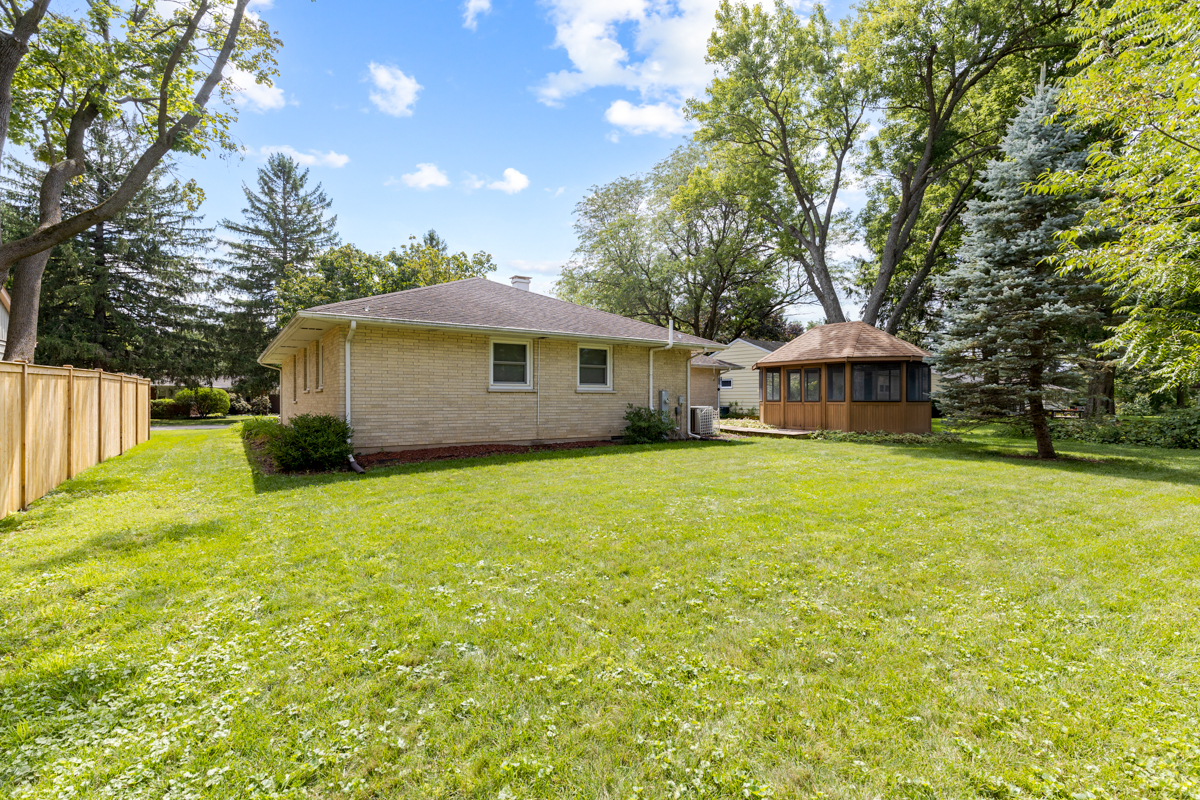 625 Park Street, East Dundee, IL 60118