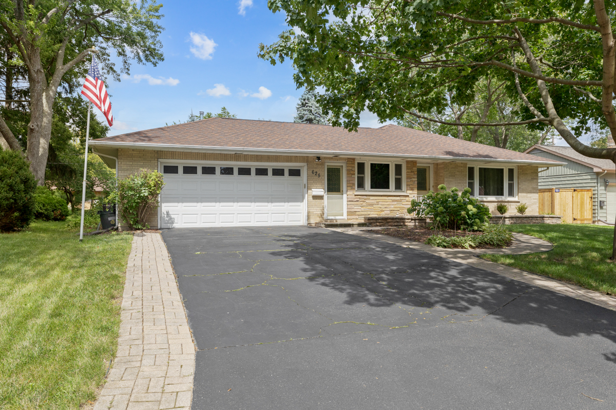 625 Park Street, East Dundee, IL 60118