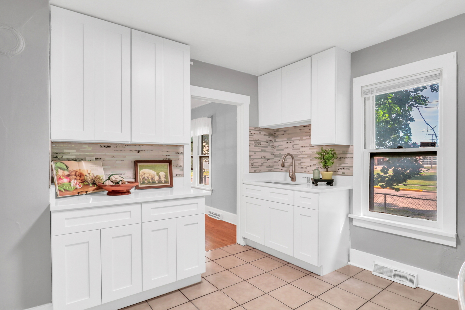 318 S Butrick Street, Waukegan, IL 60085