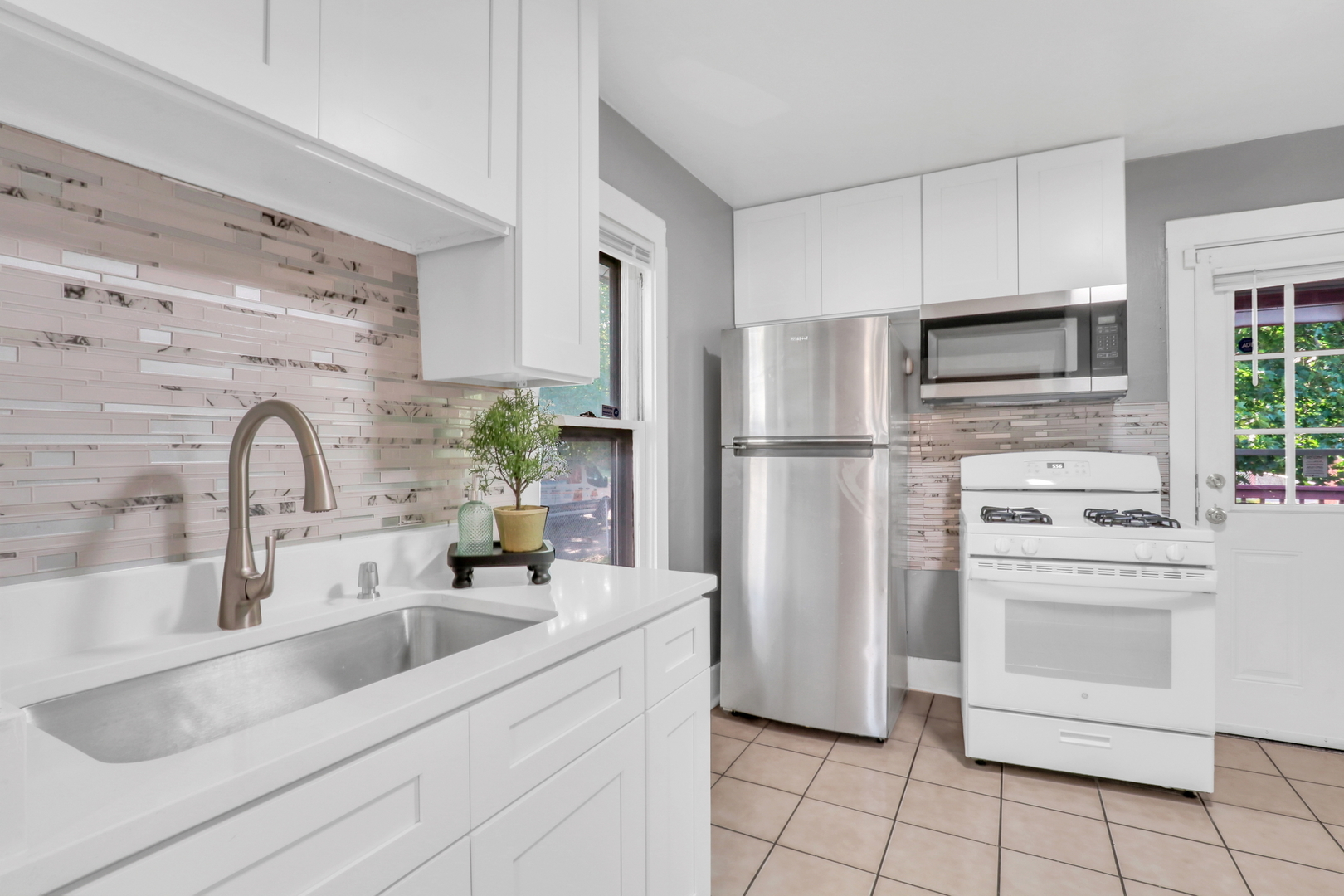 318 S Butrick Street, Waukegan, IL 60085