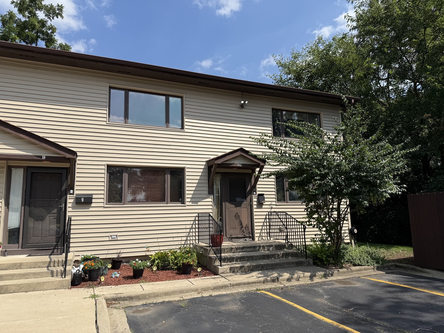 4735 Yender Avenue #10, Lisle, IL 60532