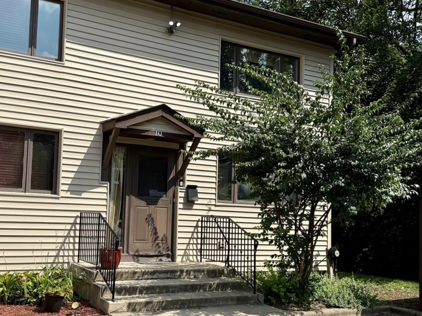 4735 Yender Avenue #10, Lisle, IL 60532