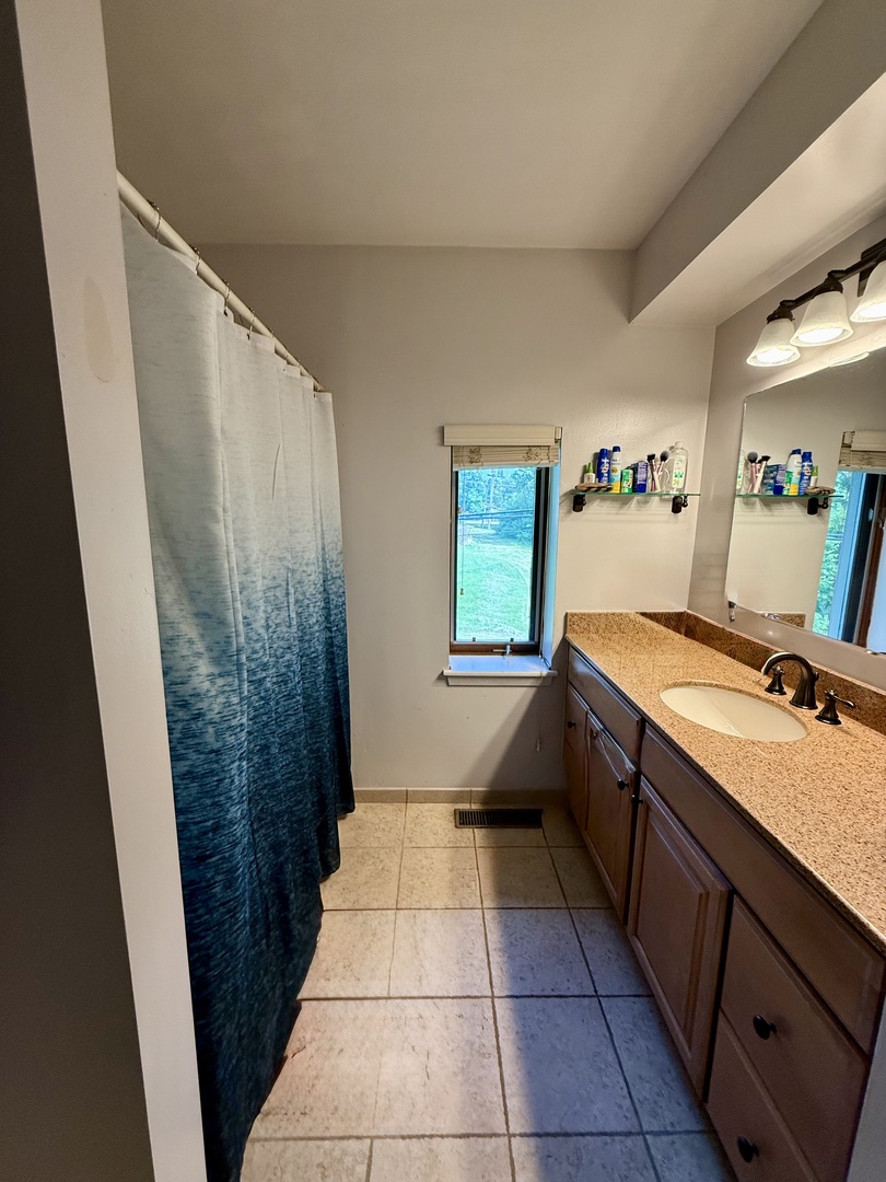 4735 Yender Avenue #10, Lisle, IL 60532