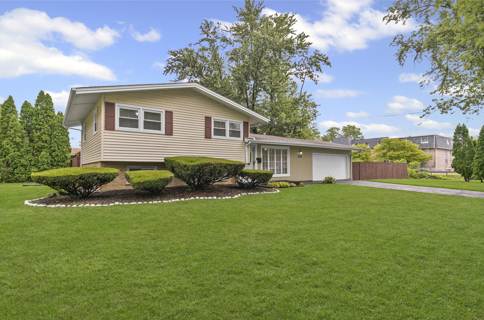3152 189th Street, Lansing, IL 60438