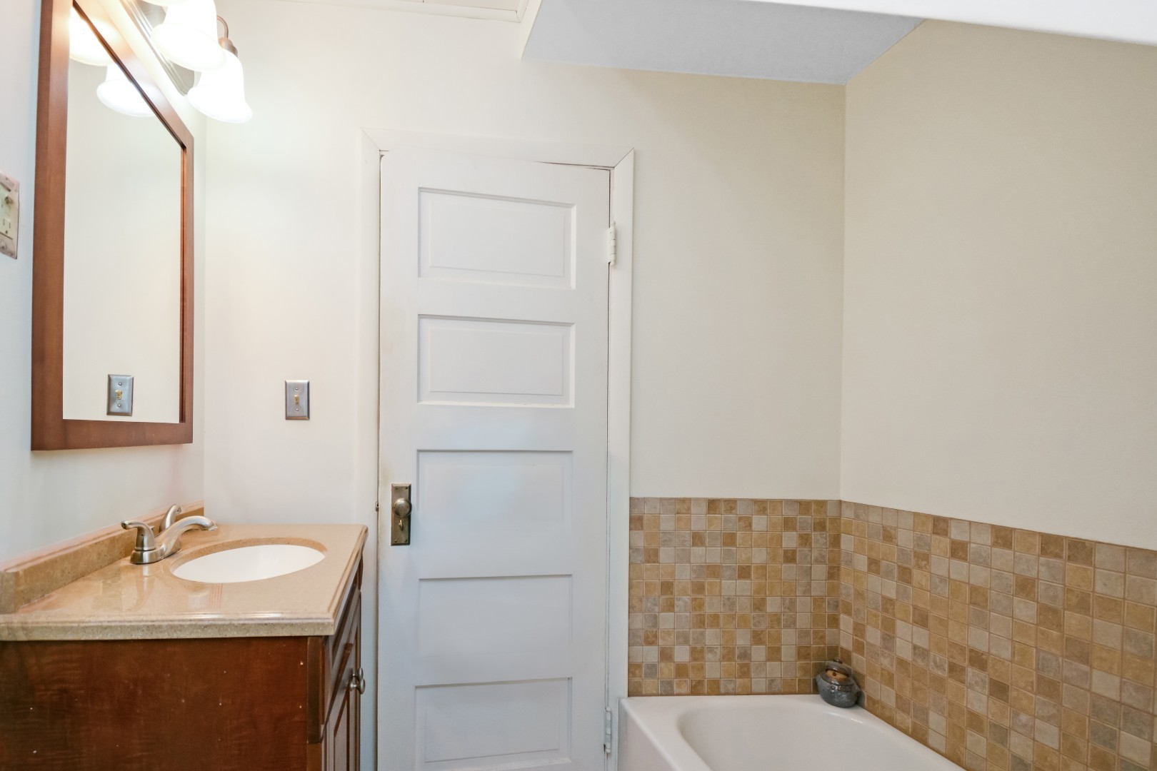 410 N McLean Street, Bloomington, IL 61701