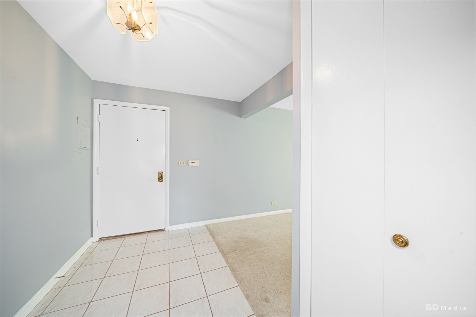 1477 S County Farm Road #2-3F, Wheaton, IL 60189